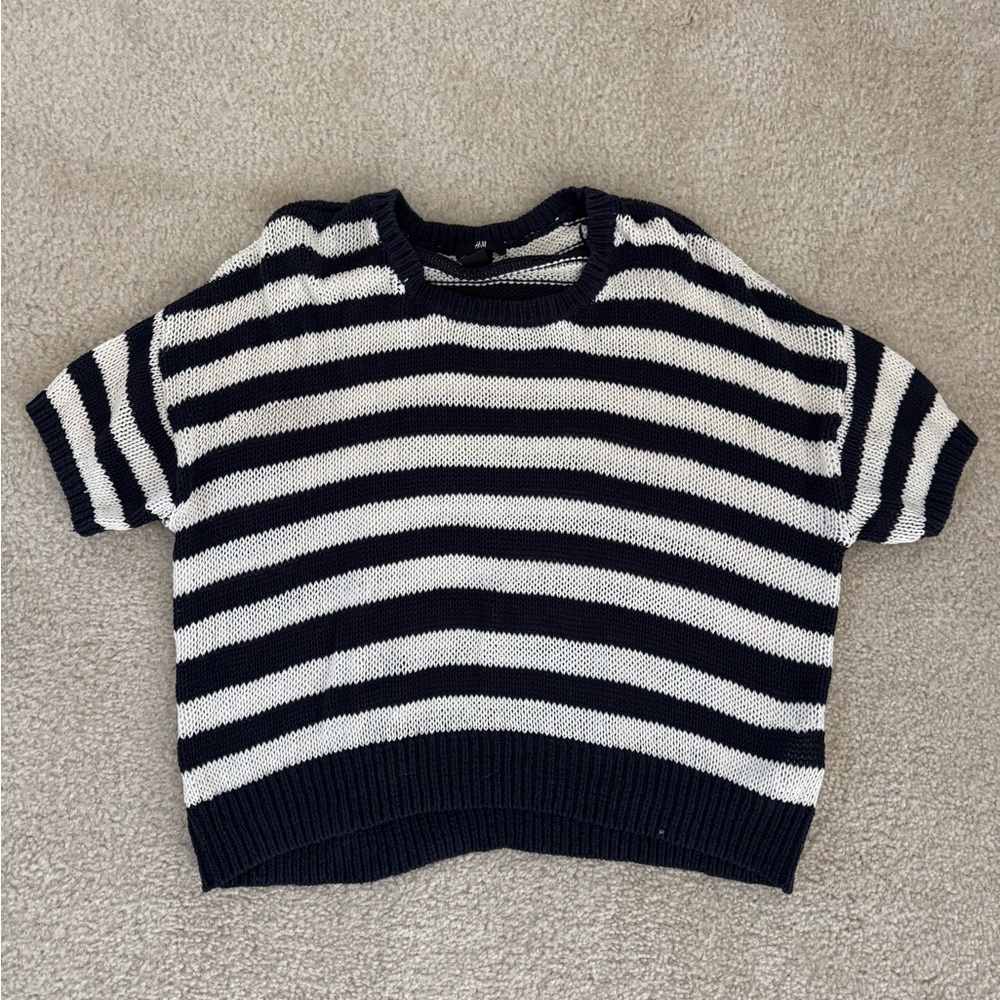 H&M Dark Blue and White Striped Shortsleeve Crew Neck Sweater